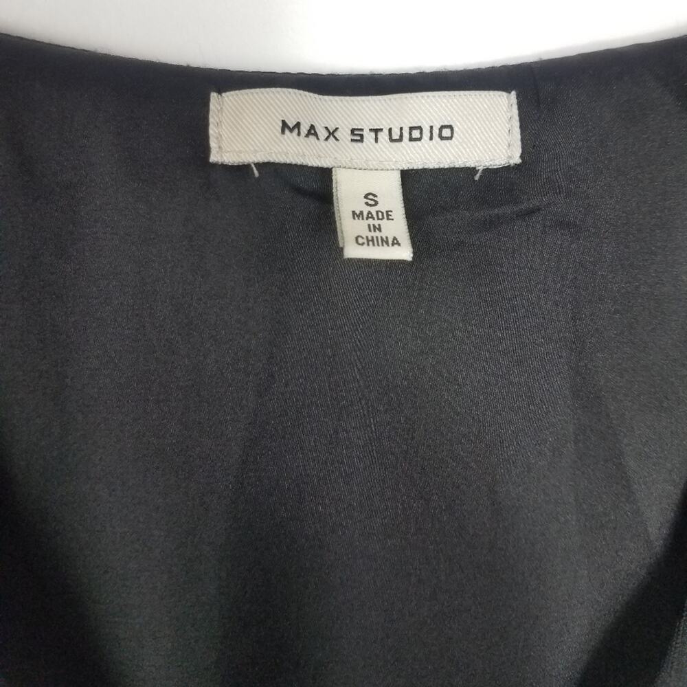 Max Studio | Tank Top Accordion Hem Tasslels - Picture 7 of 9